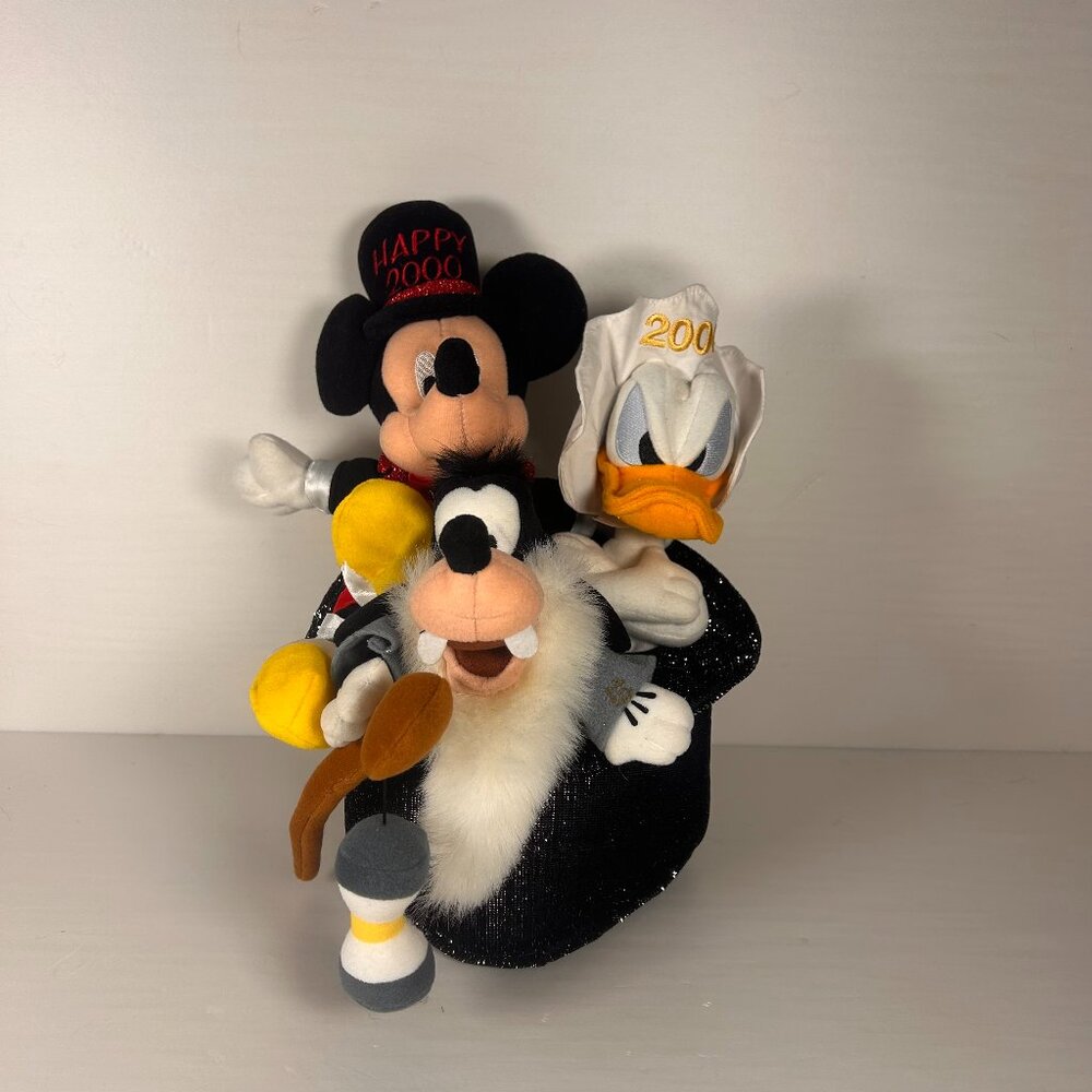 Disney Millennial YNK 2000 Happy New Year Plush Mickey Mouse Donald Duck Goofy